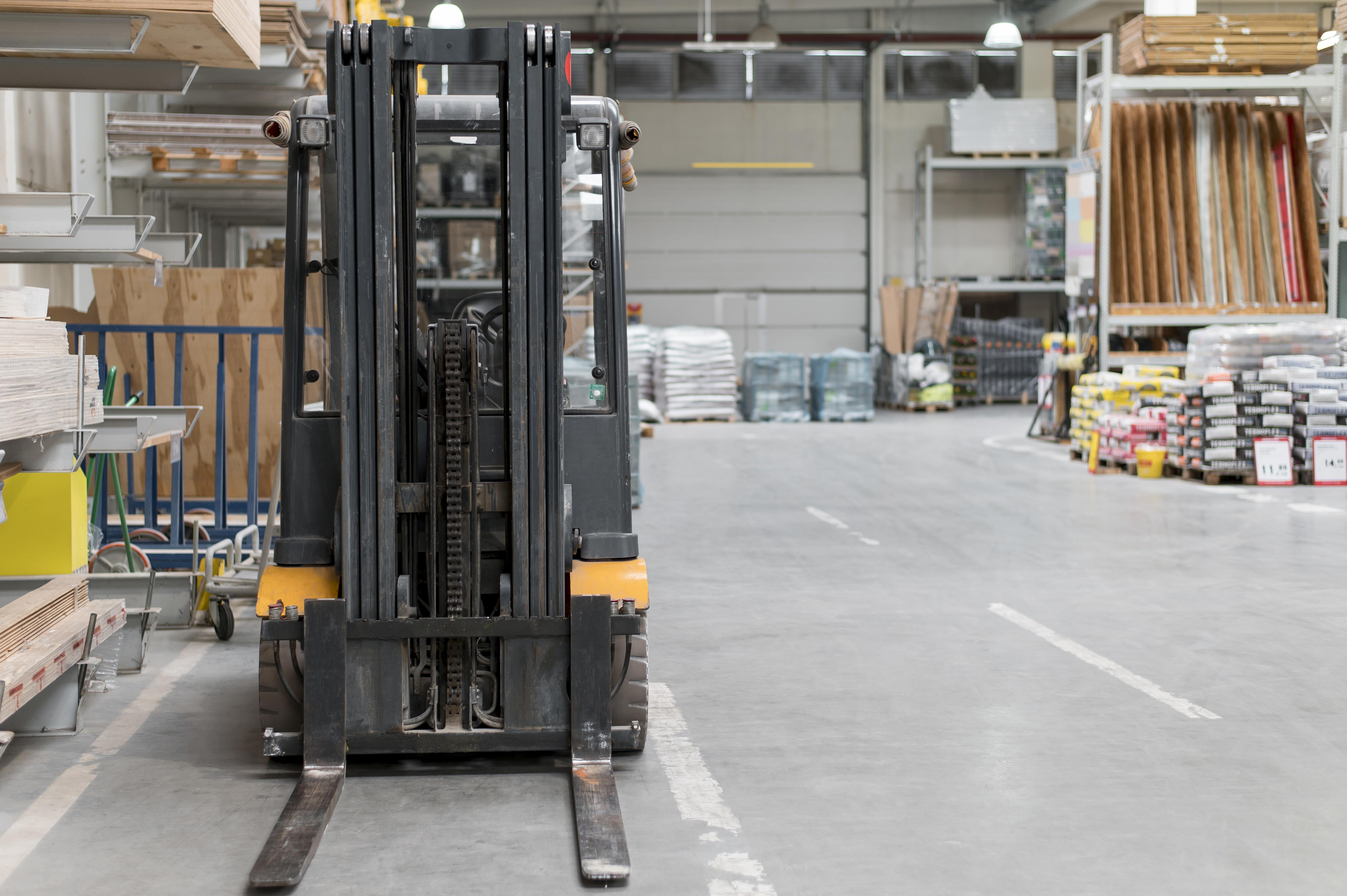 logistic-center-with-forklift